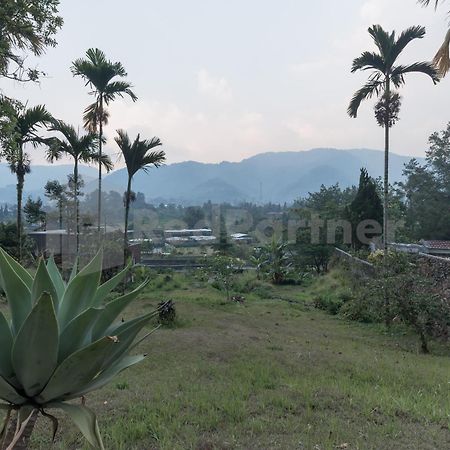 Bens Homestay Mitra Reddoorz Bogor Extérieur photo