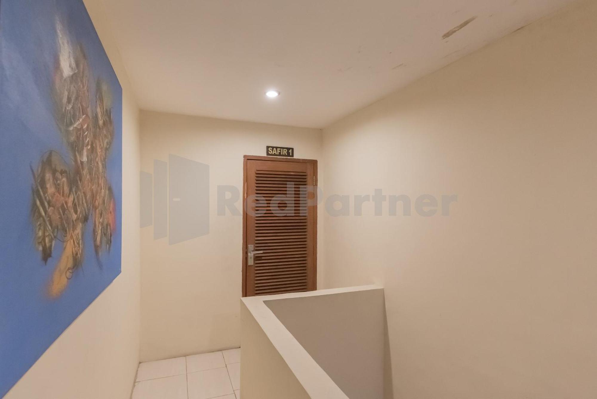 Bens Homestay Mitra Reddoorz Bogor Extérieur photo