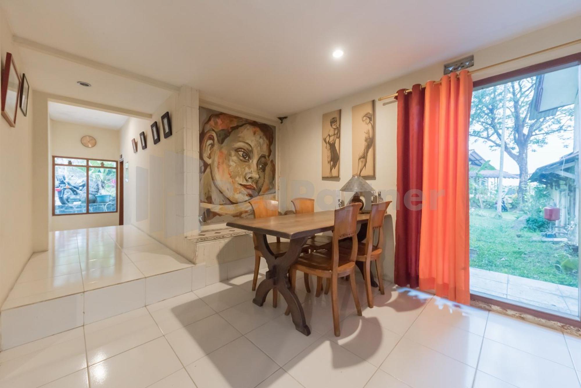 Bens Homestay Mitra Reddoorz Bogor Extérieur photo